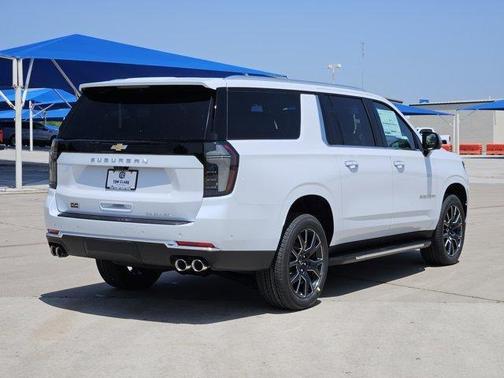 Polar White Tricoat 2026 Chevrolet Suburban Premier