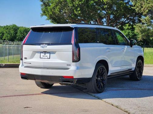 Crystal White Tricoat 2021 Cadillac Escalade Sport
