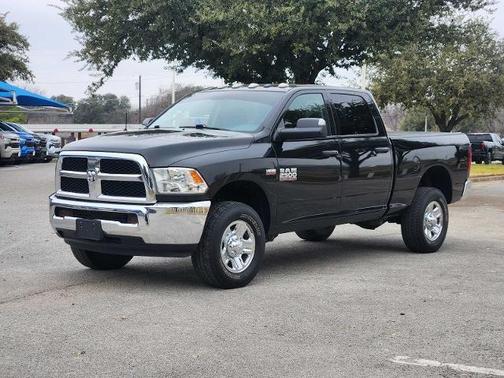 2018 RAM 2500 Tradesman Crew Cab 4x4 6'4' Box