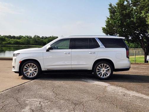 Crystal White Tricoat 2023 Cadillac Escalade Premium Luxury