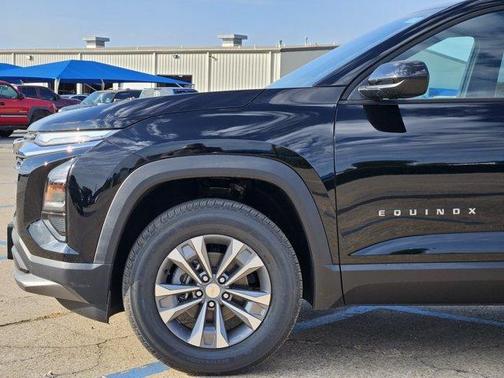 Mosaic Black Metallic 2027 Chevrolet Equinox 1LT