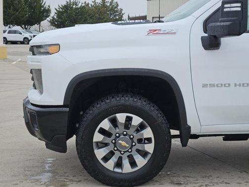 2026 Chevrolet Silverado 2500 Custom