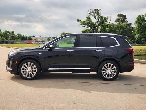 Stellar Black Metallic 2023 Cadillac XT6 Premium Luxury FWD