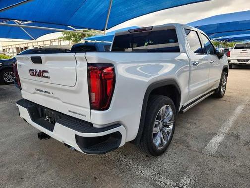 White Frost Tricoat 2023 GMC Sierra 1500 Denali