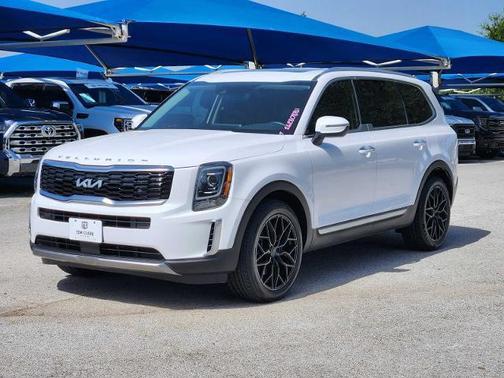 Glacial White Pearl 2022 Kia Telluride S