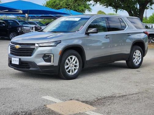 Sterling Gray Metallic 2023 Chevrolet Traverse LS