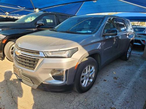 Sterling Gray Metallic 2023 Chevrolet Traverse LS