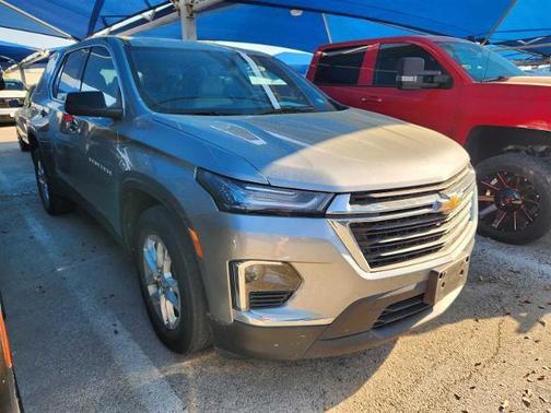 Sterling Gray Metallic 2023 Chevrolet Traverse LS