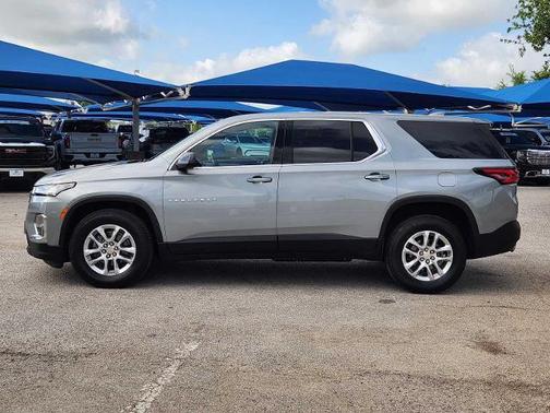 Sterling Gray Metallic 2023 Chevrolet Traverse LS