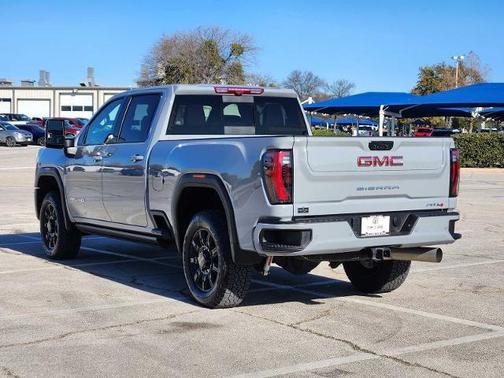 2025 GMC Sierra 2500 AT4