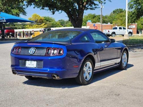 Black 2013 Ford Mustang V6