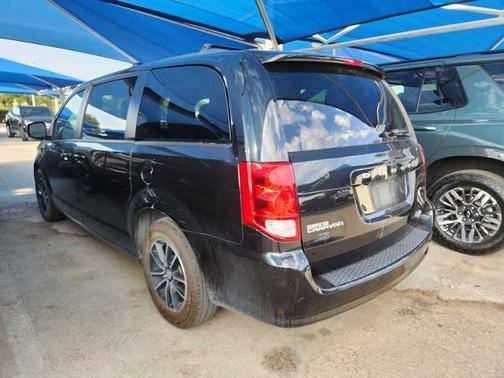 Black Onyx Crystal Pearlcoat 2018 Dodge Grand Caravan SE