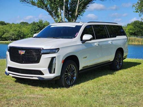 Crystal White Tricoat 2023 Cadillac Escalade ESV V-Series