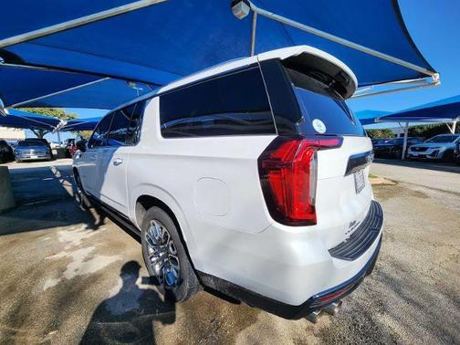 2023 GMC Yukon XL Denali Ultimate