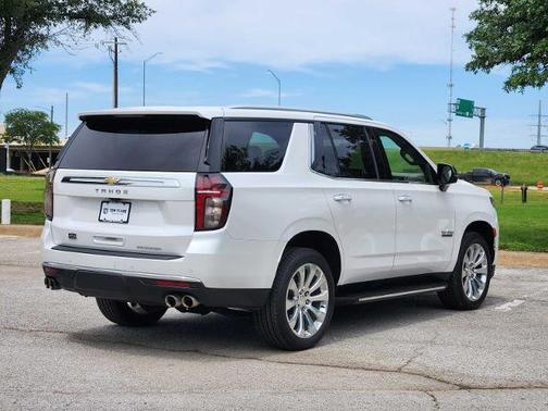 Iridescent Pearl Tricoat 2021 Chevrolet Tahoe Premier