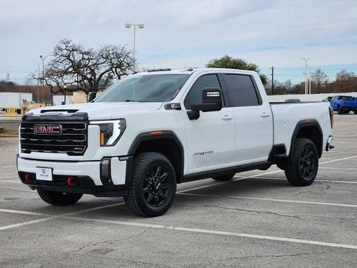 2024 GMC Sierra 2500 AT4