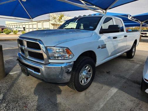 2018 RAM 2500 Tradesman Crew Cab 4x2 8' Box