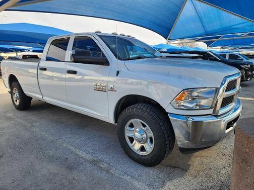 2018 RAM 2500 Tradesman Crew Cab 4x2 8' Box