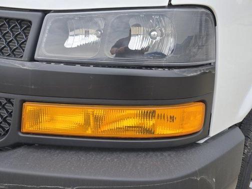 2025 Chevrolet Express 2500 RWD 2500 Regular Wheelbase WT