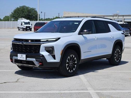 Polar White Tricoat 2026 Chevrolet Traverse AWD Z71