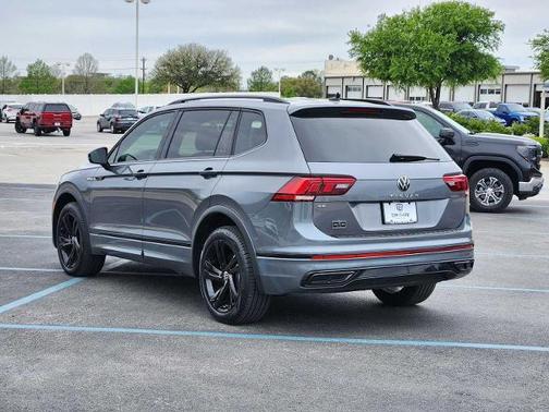 Platinum Gray Metallic 2024 Volkswagen Tiguan 2.0T SE R-Line Black