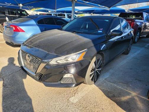 2022 Nissan Altima SR FWD