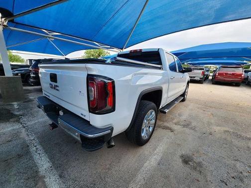 White Frost Tricoat 2018 GMC Sierra 1500 SLT