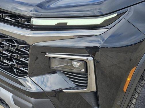 Mosaic Black Metallic 2026 Chevrolet Traverse AWD Z71