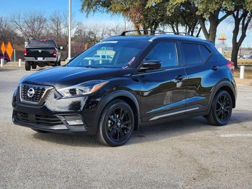 2020 Nissan Kicks SR