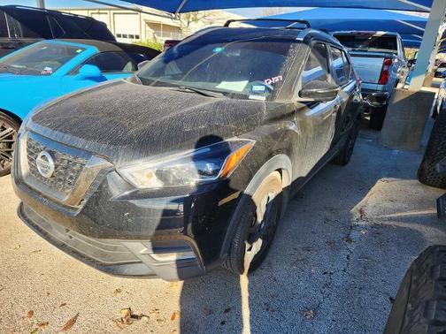 2020 Nissan Kicks SR