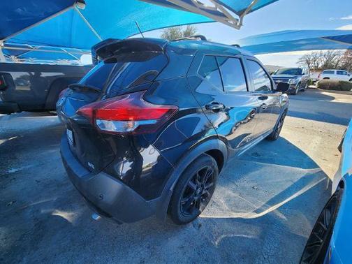 2020 Nissan Kicks SR