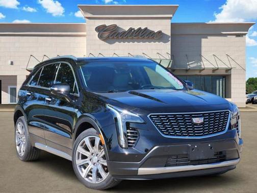 Stellar Black Metallic 2023 Cadillac XT4 Premium Luxury
