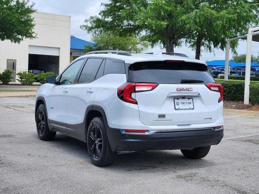 Summit White 2024 GMC Terrain AWD AT4