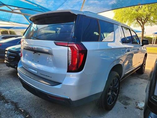 White Frost Tricoat 2023 GMC Yukon XL Denali