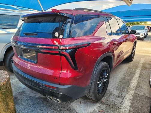 Radiant Red Tintcoat 2024 Chevrolet Traverse LT
