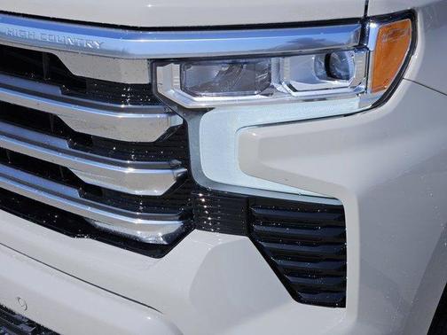 White Sands 2026 Chevrolet Silverado 1500 High Country