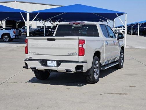White Sands 2026 Chevrolet Silverado 1500 High Country