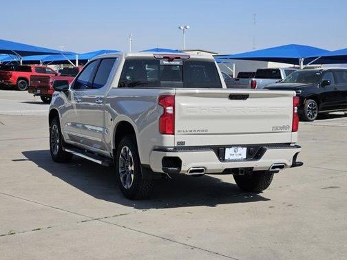 White Sands 2026 Chevrolet Silverado 1500 High Country