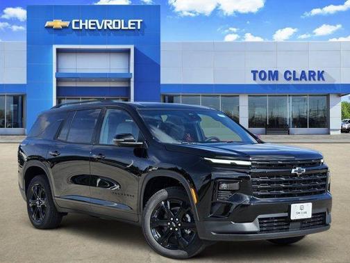 Mosaic Black Metallic 2027 Chevrolet Traverse LT
