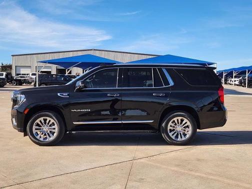 2022 GMC Yukon SLT