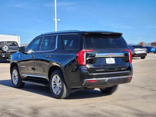 2022 GMC Yukon SLT
