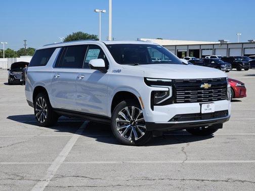 Polar White Tricoat 2026 Chevrolet Suburban High Country, 4WD