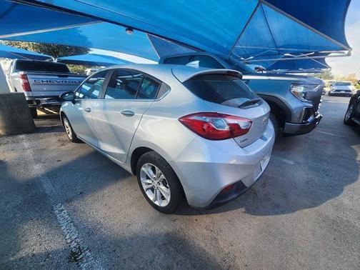 Silver Ice Metallic 2019 Chevrolet Cruze LT