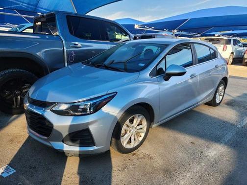 Silver Ice Metallic 2019 Chevrolet Cruze LT