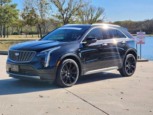 2023 Cadillac XT4 Premium Luxury