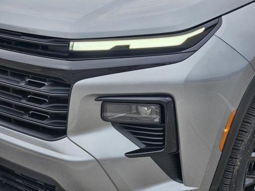 Sterling Gray Metallic 2026 Chevrolet Traverse LT