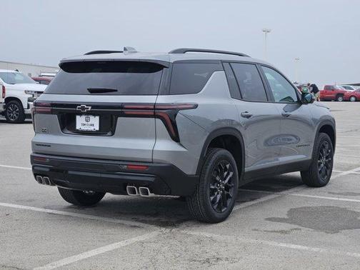 Sterling Gray Metallic 2026 Chevrolet Traverse LT