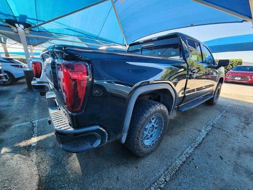 Onyx Black 2022 GMC Sierra 1500 AT4