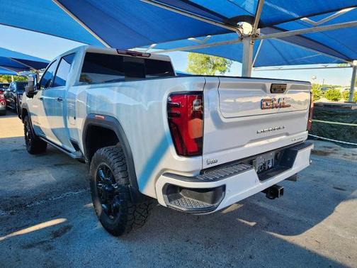 White Frost Tricoat 2024 GMC Sierra 2500 Denali