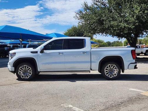 Glacier White Tricoat 2026 GMC Sierra 1500 Denali Ultimate